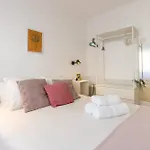 Serene 2-Bedroom Flat With Garden View In Benfica