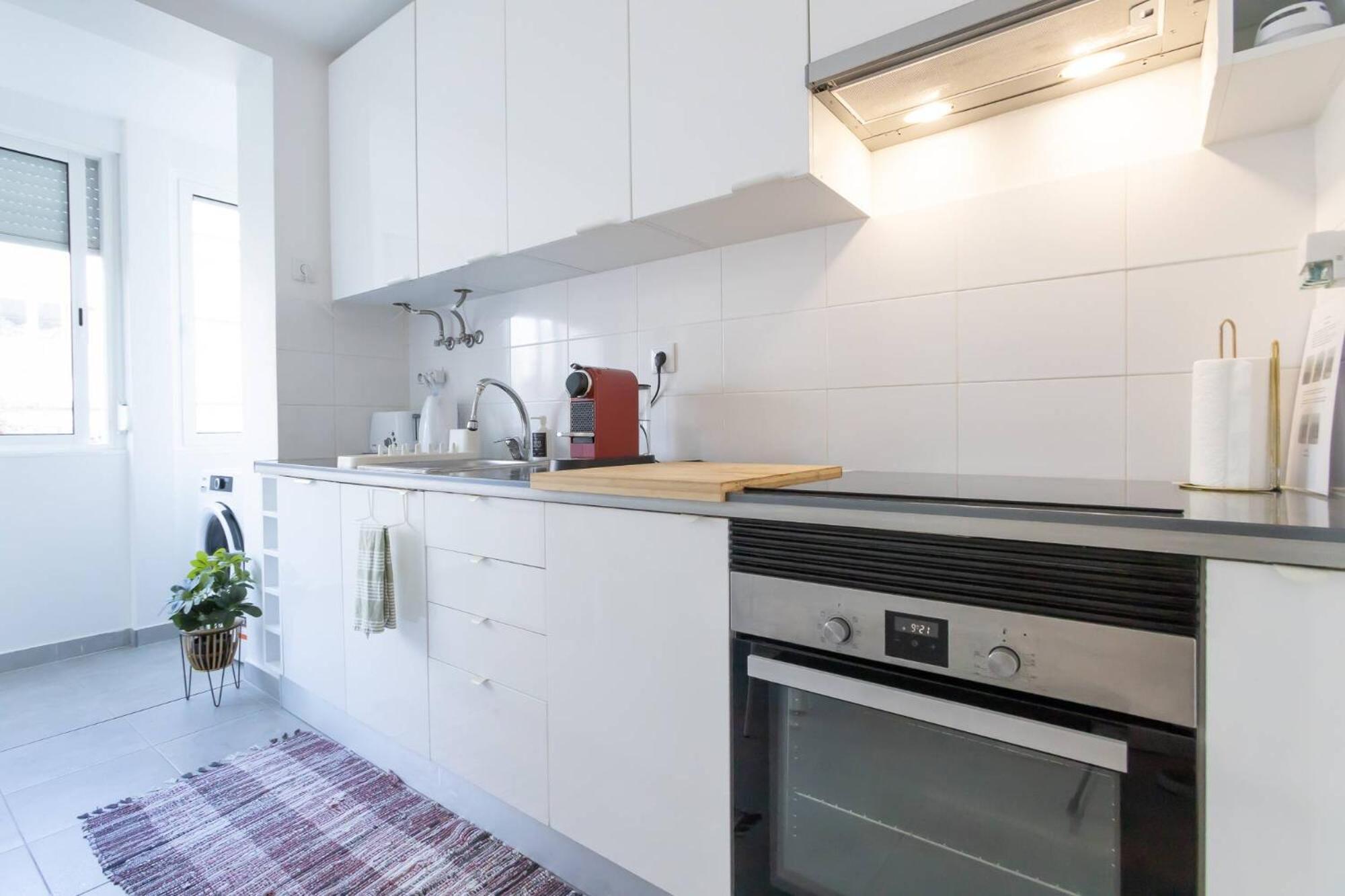 Apartamento Serene 2-bedroom Flat With Garden View In Benfica *