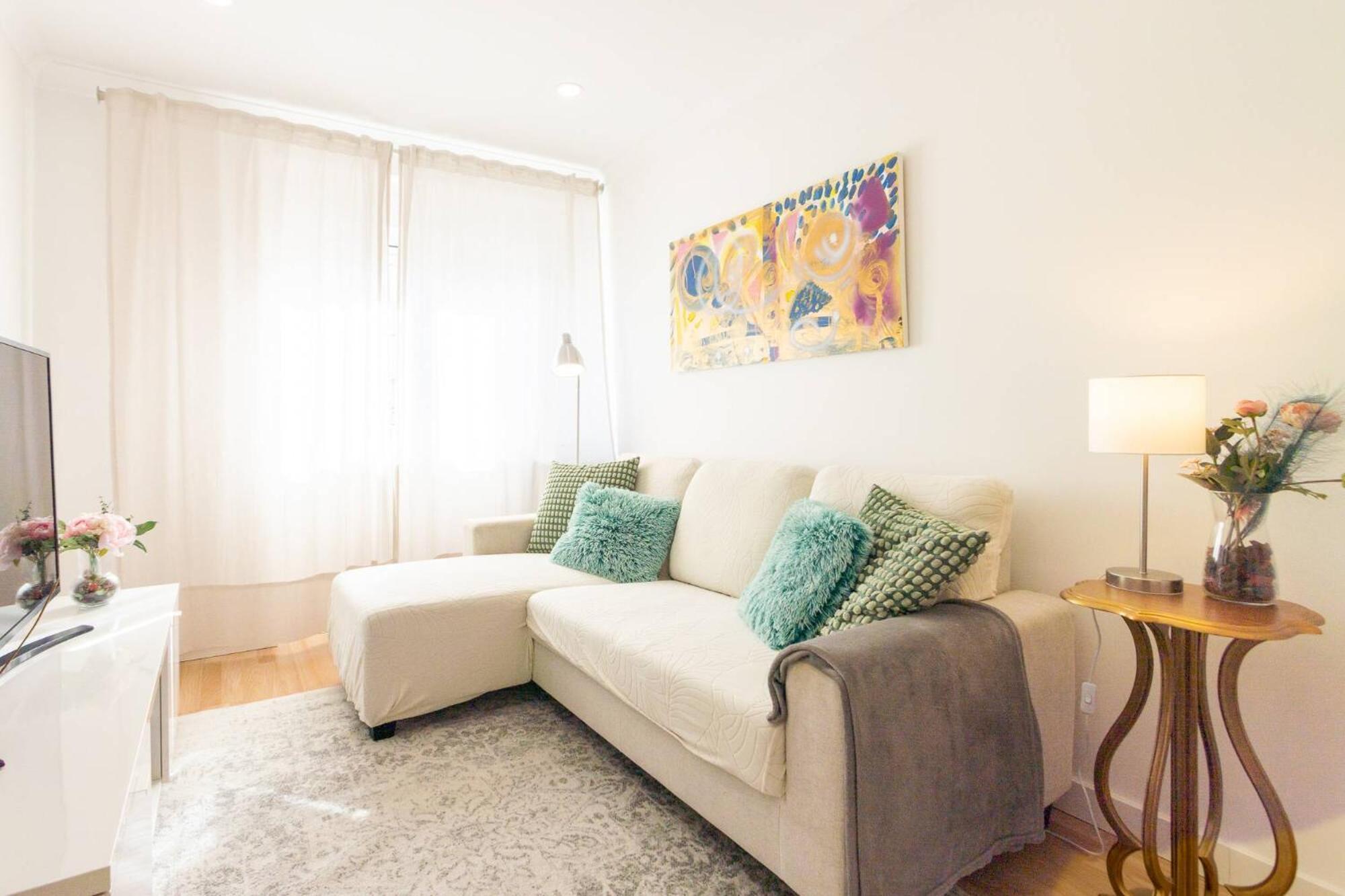 Serene 2-bedroom Flat With Garden View In Benfica * Lisboa