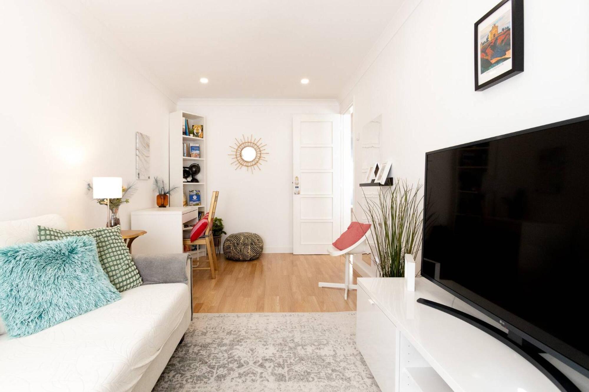 Serene 2-bedroom Flat With Garden View In Benfica Apartamento